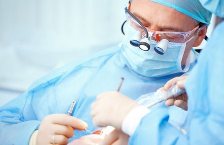 Показания к имплантации зубов в Германии